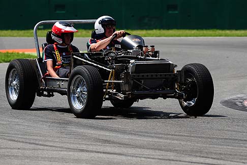 Effeffe - Ispirata alle GT degli Anni Cinquanta, il cui fascino senza tempo ha contagiato i fratelli Frigerio, la vettura in versione nude ha effettuato qualche giro di pista a Monza, lo scorso 21 giugno.
