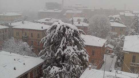 Bologna - Aereoporto di Bologna chiuso per neve