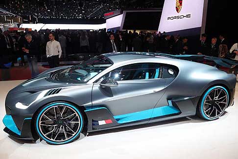 Bugatti - Bugatti Divo auto sportiva ad alte prestazioni, dinamica, lineare e comfort di lusso