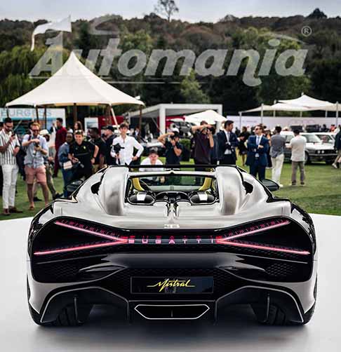 Bugatti W16 Mistral - Bugatti W16 Mistral posteriore supercar, che f il suo debutto mondiale al Monterey Car Week 2022 in California