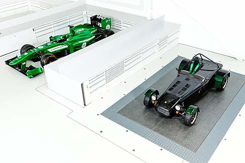 Caterham - I dieci esemplari di questa Special Edition, che sar in vendita solo sul mercato del Sol Levante, paese di origine del pilota, si basano sulla versione Seven 250 R