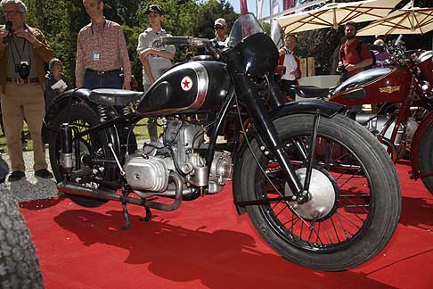 BMW - Cernobbio Villa dEste 2013 moto IMZ M 35K moto storica vince il premio Best of Show