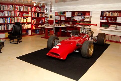 Museo Mogam - Monoposto storica Ferrari 166 Formula 2 del 1968 esposte al Mogam - Modern Gallery of Arts and Motors di Catania