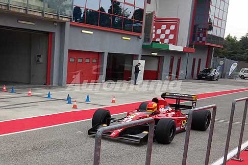 Autodromo di Imola - Ferrari 643 monoposto storica di Formula 1 al Minardi Historic Day 2017