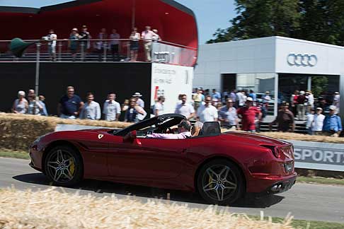 Cronoscalata di auto storiche - Ferrari California T a Goodwood Festival of Speed 2015