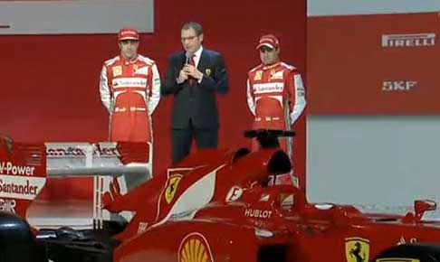Ferrari - Ferrari F138 con Stefano Domenicali e i driver della Ferrari Fernando Alonso e Felipe Massa