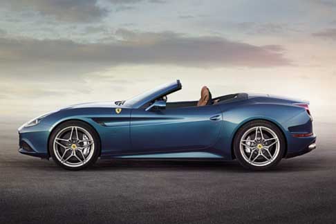 Ferrari - Ferrari California T profilo laterale in versione Turbo