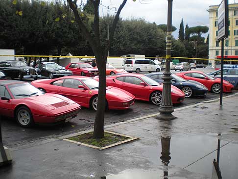 Telethon - Ferrari, Maserati, lamborghini e Rolls-Royce insime per una iniziativa nobile per la racolta fondi di Telethon