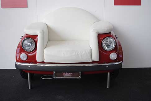 Fiera del Levante - Fiat 500 linee inconfondibili e i tipici fari tondi della cinquecento, incorporato dalla tappezzeria