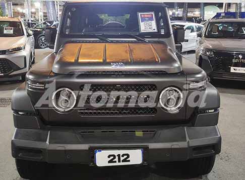 EMC Auto - Furistrada 4x4 EMC 212 made in cina calandra disponibile allestimento Adventurer e la versione pi accessoriata Officier. Scopri il EMC Auto 212 fuoristrada cinese. Ecco le Foto Live by Automania!
