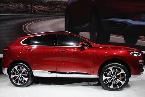 Sfida tra SUV Concept:: Qoros e Haval - Haval Concept R vista laterale presentato al Shangai Auto Show 2015