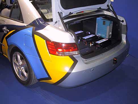 Vislab - Sensore posteriore e attrezzature nel cofano di unauto senza pilota