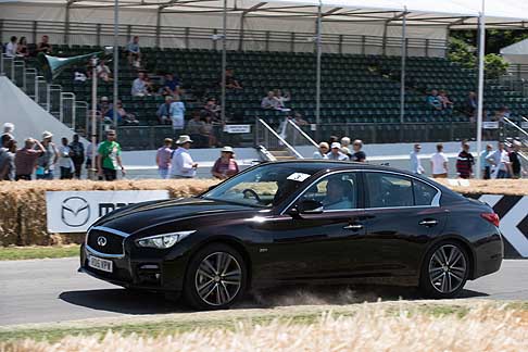 Cronoscalata di auto storiche - Infiniti Q50 2.0T at the Goodwood Festival of Speed 2015