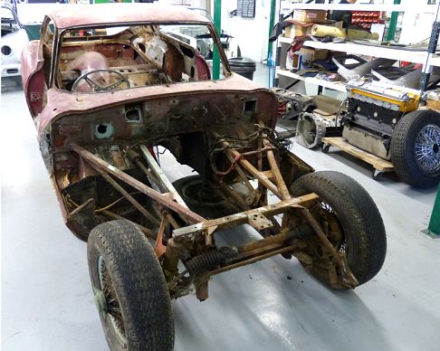 Jaguar - Jaguar E-Type numero 15 in restauro