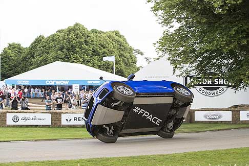 Goodwood Festival of Speed - Jaguar FPace stupisce a Goodwood Festival of Speed 2016 in Gran Bretagna