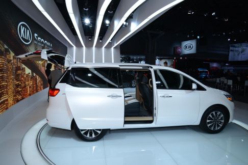 Kia Motors - Kia Sedona white multispace al New York Auto Show 2014