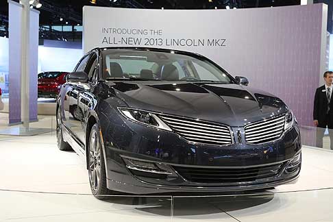 Lincoln - Lincoln MKZ at the Chicago Auto Show 2013