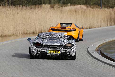 McLaren - Supercar McLaren P1 e McLaren 12C Spider