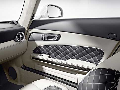 Mercedes-Benz - Mercedes-Benz SLS AMG GT Roadster interni portiera della versione aperta