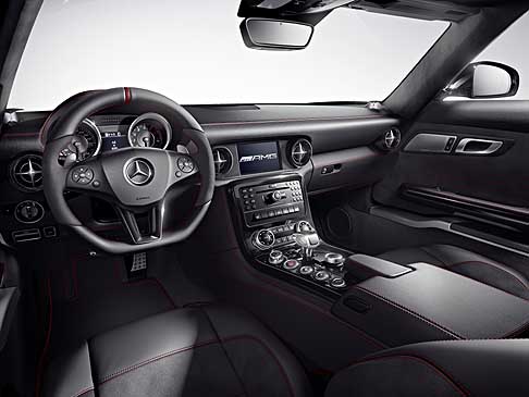 Mercedes-Benz - Mercedes SLS AMG GT interni e cruscotto centrale