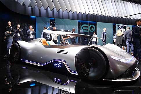 Mercedes-Benz - Mercedes-Benz EQ Silver Arrow vettura sportiva al Parigi Motor Show 2018