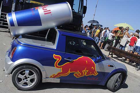 Red Bull - Show Car Mini Cooper con lattina Red Bull a Polignano, 7^ tappa del 2015