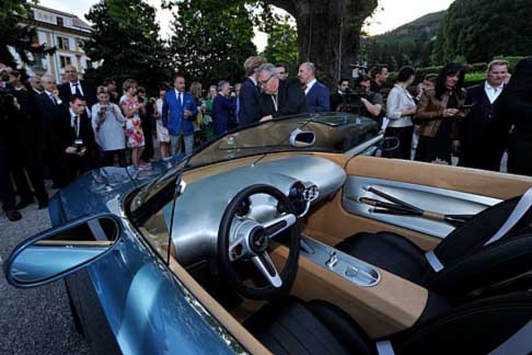 Mini - Mini Superleggera Vision inteni e volante vettura al Concorso dEleganza Villa dEste 2014 sul Lago di Como