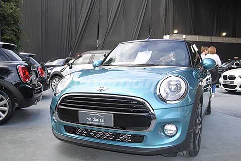 Mercedes-Benz - Mini Cooper vettura in vendita alla Fiera del Levante di Bari 2016