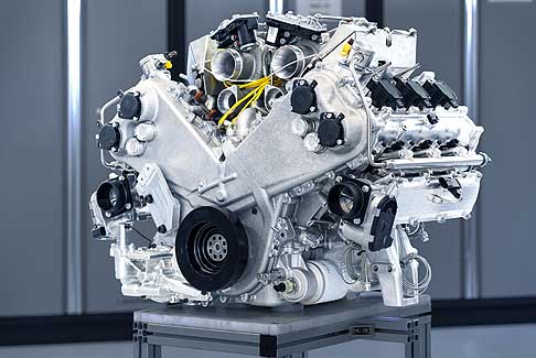 Aston Martin - New Aston Martin V6 Engine che approderà su strada dal 2022 sulla Aston Martin Valhall