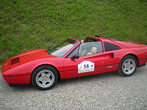 Passo della Raticosa - Passo della Raticosa vettura Ferrari in gara