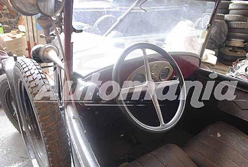 Scoperte Auto da sogno - Peugeot 172 R anno 1927 volante e interni di auto classica