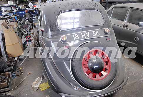 Scoperte Auto da sogno - Peugeot 202 del 1939 retrotreno con ruota di scortae sterna stile Vintage Cars