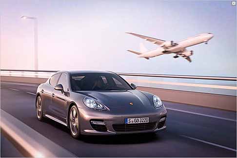 Porsche - Nuova versione della Porsche Panamera Turbo S da 550 CV