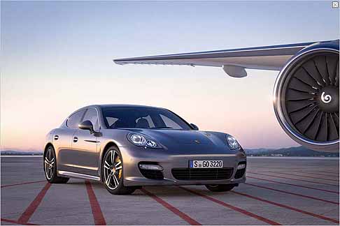 Porsche - Porsche Panamera Turbo S