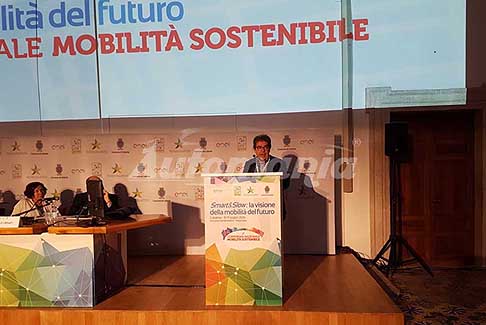 Smart Slow - Smart Slow - la visione della mobilità del futuro. 2^ Conferenza Nazionale sulla Mobilità sostenibile con il il sindaco di Catania Enzo Bianco