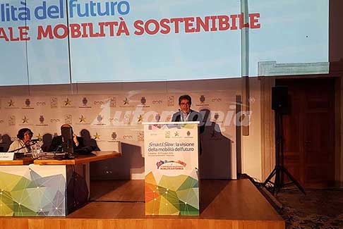 Smart Slow - Smart Slow - la visione della mobilit del futuro. 2^ Conferenza Nazionale sulla Mobilit sostenibile con il il sindaco di Catania Enzo Bianco