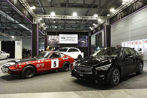 Verona Legend Car - Stand Inifiniti tra auto del passato e moderne al Verona Legend Car edizione 2015