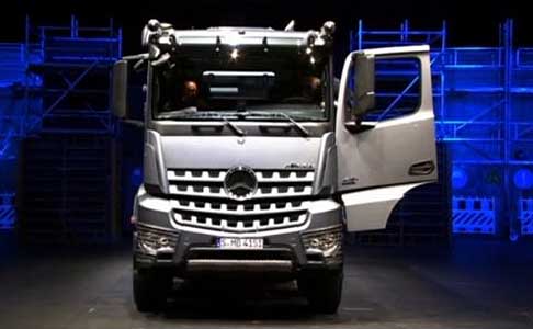 Mercedes-Benz - Trucks Mercedes-Benz Acros frontale prima mondiale a Monaco di Baviera