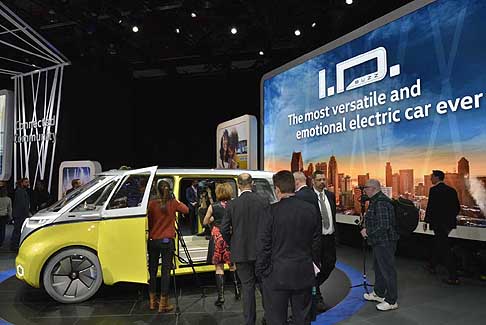 Volkswagen - Volkswagen ID Buzz world premiere at the Naias 2017 od Detroit