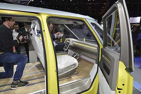 Volkswagen - Volkswagen I.D. Buzz concept car al Detroit Auto Show 2017