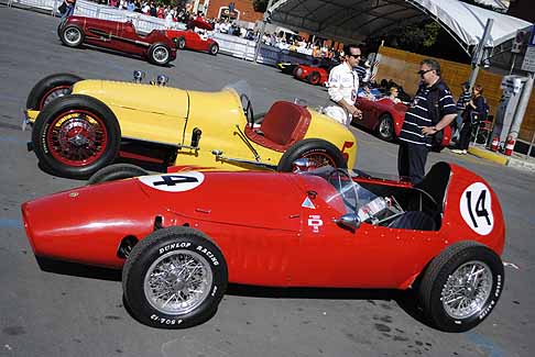 Auto storica - Macchine storiche da Racing al Gp di Bari 2010