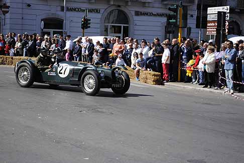 Auto storica - Compezione al GP di Bari con i piloti italiani F. Indaco e M. Baffetti