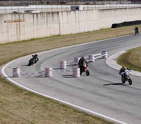 Preparativi Donne e Motori 2011 - Moto nel circuito di Binetto
