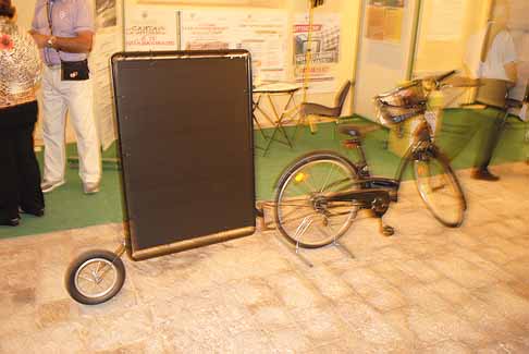 Ferragosto - Bicicletta con gancio porta manifesto