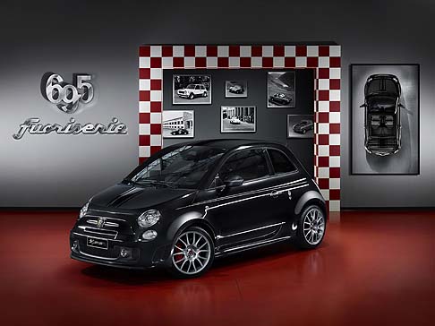 Abarth - La livrea bicolore caratterizza, invece, la Abarth 695 Scorpione, sviluppata partendo dalle storiche Autobianchi A112 Abarth e 124 Abarth. 