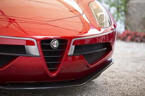 Alfa Romeo - Alfa romeo si era gi aggiudicata il prestigioso Design Award for Concept Cars & Prototypes del Concorso di Eleganza di Villa d'Este durante il 2012 con la vettura Alfa Romeo 4C.
