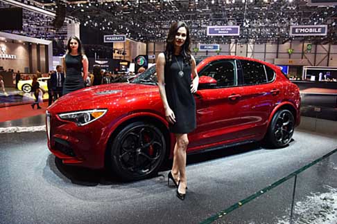 Alfa Romeo - Alfa Romeo Stelvio i modelli esposti a Ginevra Motor Show includono vedono la First Edition 2.0 Turbo benzina da 280 CV e due nuove versioni Super