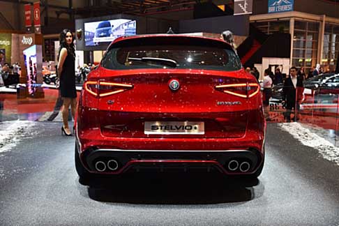 Alfa Romeo - Nella gamma  presente anche la versione Alfa Romeo Stelvio Quadrifoglio 2.9 V6 Biturbo benzina da 510 CV. Il Crossover Suv del Biscione