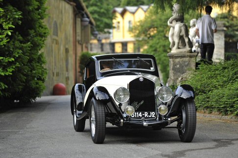 Alfa Romeo - Trionfa lAlfa Romeo nelledizione 2012 del Concorso dEleganza Villa dEste, appuntamento annuale per gli appassionati delle auto depoca.