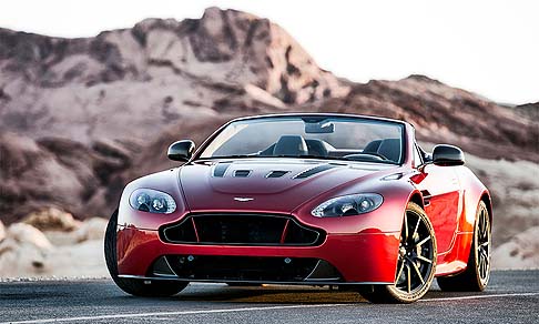 Aston Martin  - Come la versione coup, la vettura adotta soluzioni tecnologiche derivate direttamente dal mondo delle competizioni come, ad esempio, il cambio Sportshift III ASM a 7 rapporti.